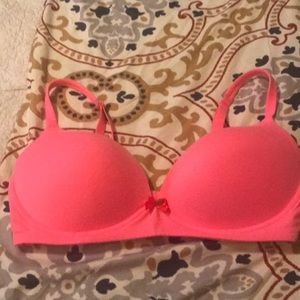 Pink bra wireless